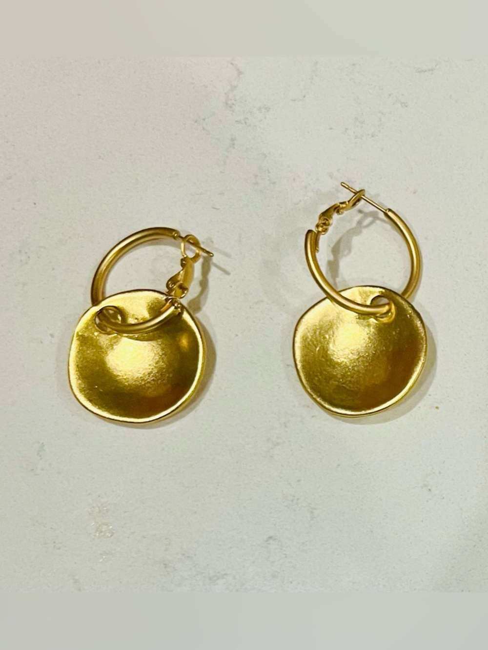 Vintage 1990s Matte Gold Disc Hoop Earrings Minimalist Designer Style - Picture 4 of 9